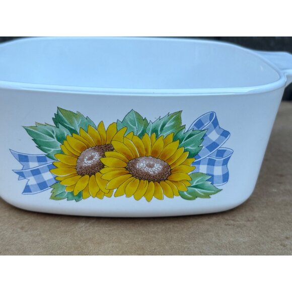 Vintage Sunsations Corning Ware Ceramic Baking Dish Sunflower Blue Gingham 1.5 L - Picture 2 of 9